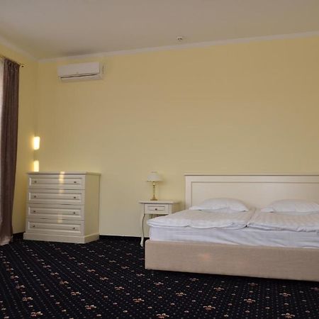 Chateau Royal Hotel Berezovka  Стая снимка