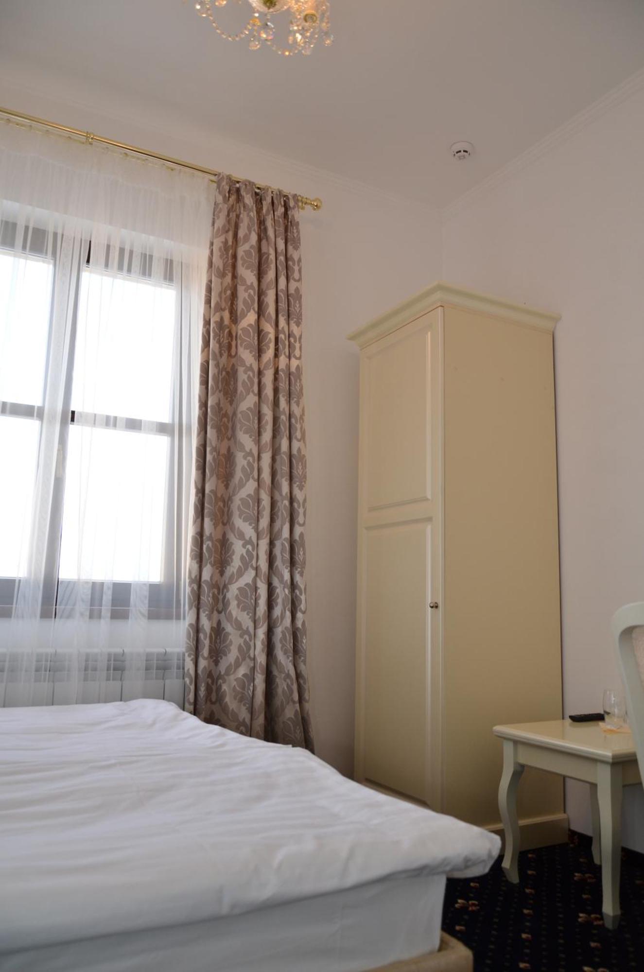 Chateau Royal Hotel Berezovka  Екстериор снимка