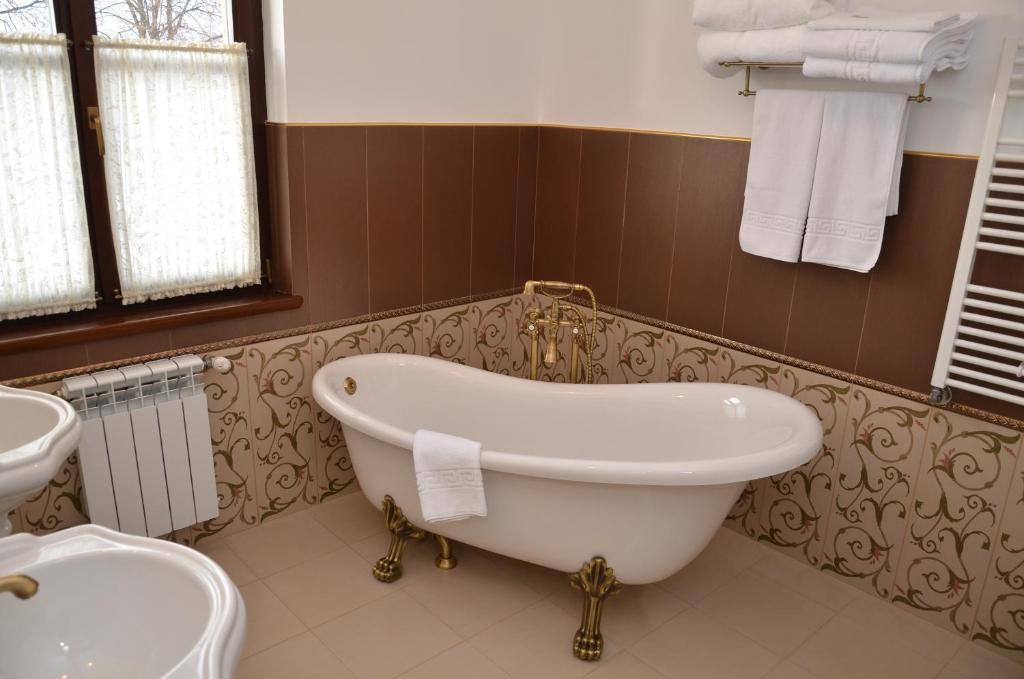 Chateau Royal Hotel Berezovka  Стая снимка
