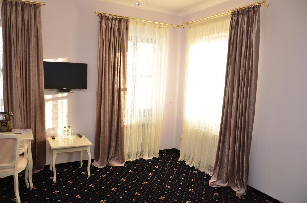 Chateau Royal Hotel Berezovka  Стая снимка