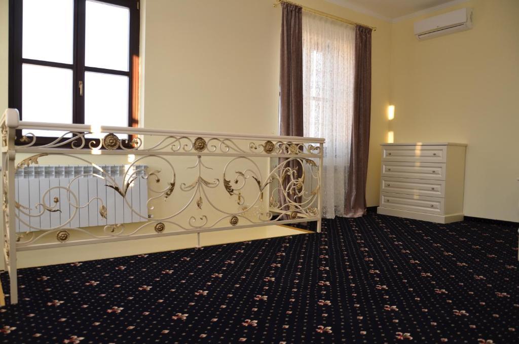 Chateau Royal Hotel Berezovka  Стая снимка
